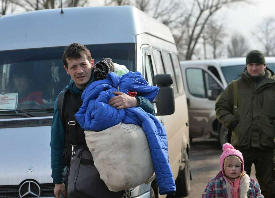 <span style="font-weight: bold;">Помощь беженцам</span>