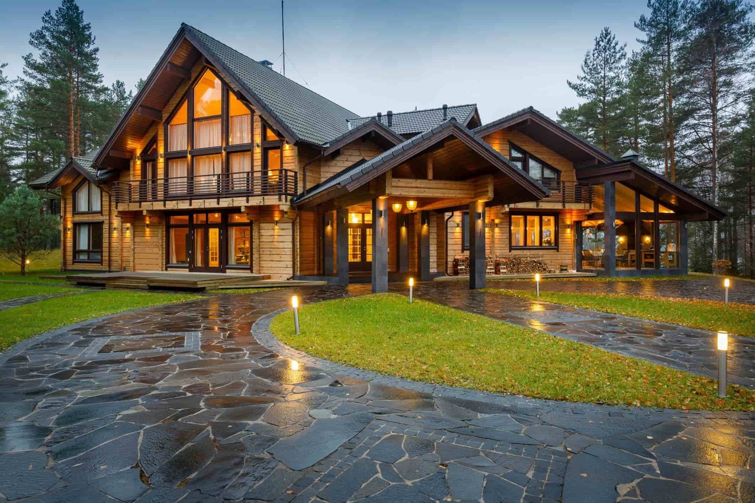 <span style="font-weight: bold;">Проживание в уютном доме</span>